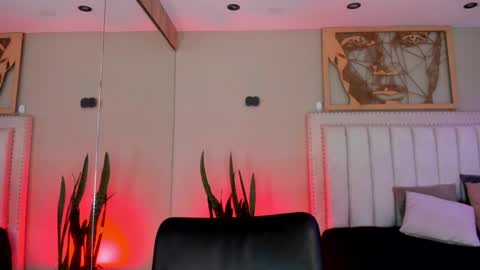      online show from January 20, 2025, 2:36 pm