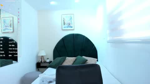 Snapshot of renataruiz_rr chatting on June 1, 2026, 11:56 am online show from June 1, 2026, 11:56 am