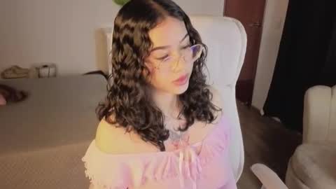 renaxi_smith online show from October 12, 2025, 7:46 pm