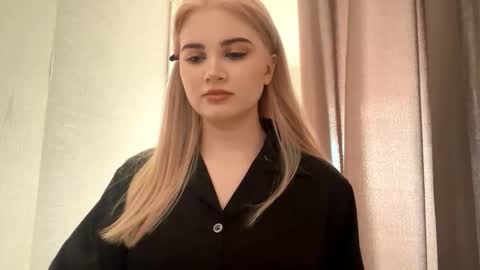 Kira online show from October 27, 2025, 10:08 am