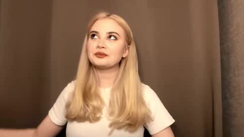 Kira online show from November 5, 2025, 12:05 pm