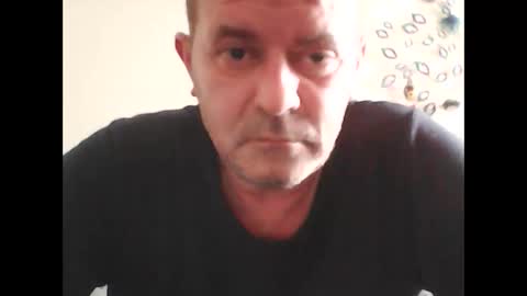 rene71bg online show from May 9, 2026, 7:24 am