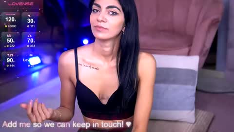 Snapshot of reneevoss chatting on October 20, 2025, 3:51 am Rena online show from October 20, 2025, 3:51 am