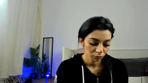 Rena online show from March 17, 2026, 4:17 am