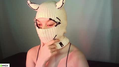 Renesme White Im here from Monday to Friday online show from May 7, 2026, 2:28 am