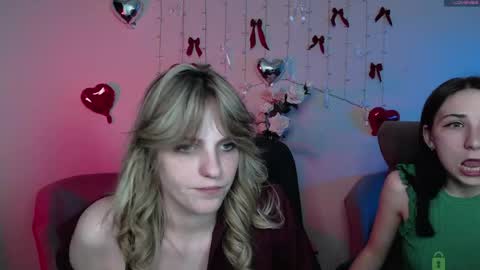 Sweet Renesmee online show from April 26, 2026, 7:33 pm