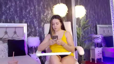 renesmesweet online show from January 12, 2026, 7:02 am