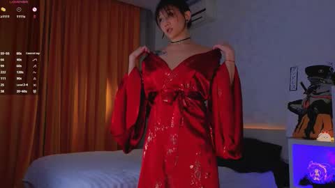 renochka online show from March 9, 2026, 5:39 pm