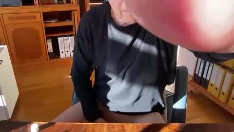 Snapshot of reteid chatting on January 19, 2026, 12:31 pm reteid online show from January 19, 2026, 12:31 pm