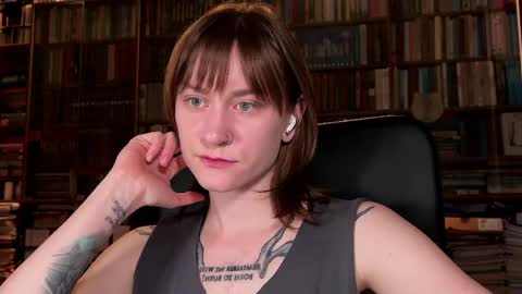 Snapshot of retromarie chatting on May 28, 2026, 1:14 am Rie online show from May 28, 2026, 1:14 am
