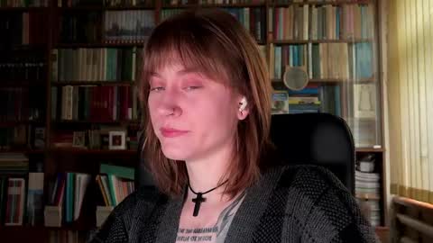 Snapshot of retromarie chatting on May 31, 2026, 3:47 am Rie online show from May 31, 2026, 3:47 am
