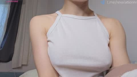 Ewiwi online show from April 10, 2026, 3:28 pm