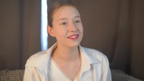 Snapshot of revamcallister chatting on May 22, 2026, 11:16 am revamcallister online show from May 22, 2026, 11:16 am