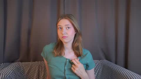 Snapshot of revamcallister chatting on July 17, 2026, 4:30 am revamcallister online show from July 17, 2026, 4:30 am