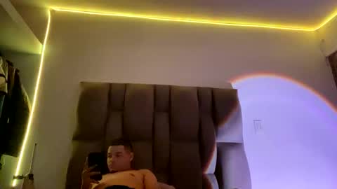 Rexa y blade  online show from September 30, 2025, 6:29 am