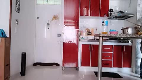 reymasterhot online show from November 18, 2025, 6:56 pm