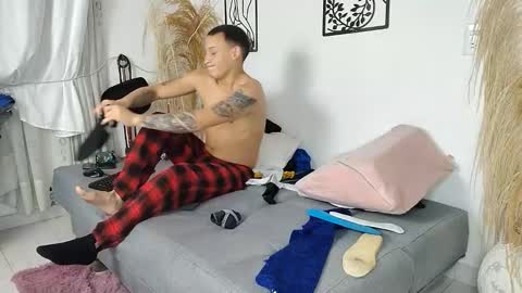 reymasterhot online show from February 16, 2026, 11:45 pm