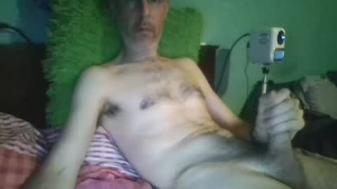 Snapshot of reyes_albert2006 chatting on April 3, 2026, 8:29 pm reyes_albert2006 online show from April 3, 2026, 8:29 pm