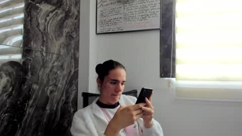 rhiannacoral online show from February 25, 2025, 1:28 pm