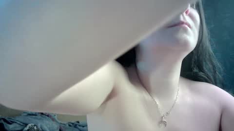 Snapshot of ria_32 chatting on December 15, 2024, 7:13 am ria_32 online show from December 15, 2024, 7:13 am