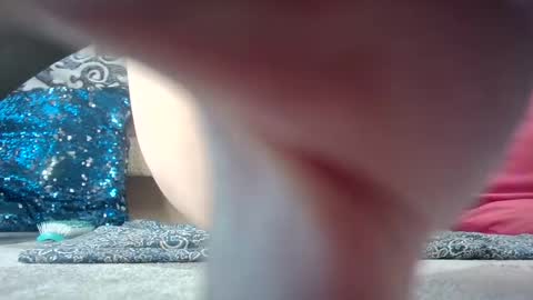 Snapshot of ria_32 chatting on February 26, 2025, 8:15 am ria_32 online show from February 26, 2025, 8:15 am