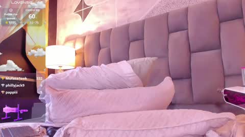 Snapshot of rianamanson chatting on February 19, 2025, 11:38 am Riana online show from February 19, 2025, 11:38 am