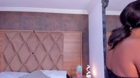 Snapshot of rianamanson chatting on October 27, 2025, 3:54 am Riana online show from October 27, 2025, 3:54 am