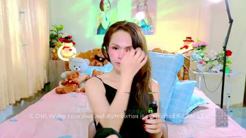 Snapshot of ribbinbovkoy chatting on May 7, 2026, 5:02 am ribbinbovkoy online show from May 7, 2026, 5:02 am