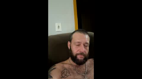 ricardo200173 online show from May 6, 2026, 7:57 am