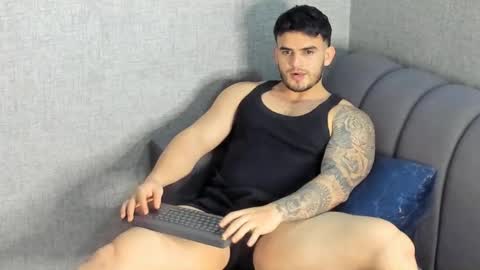ricardogonzalez666 online show from December 13, 2024, 6:00 am