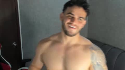 ricardogonzalez666 online show from December 17, 2024, 7:26 pm