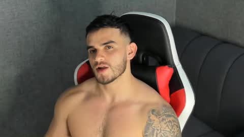 ricardogonzalez666 online show from December 22, 2024, 1:01 am