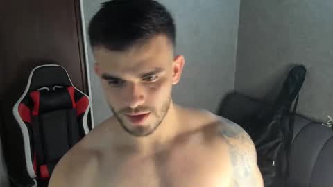 ricardogonzalez666 online show from January 8, 2025, 3:08 am