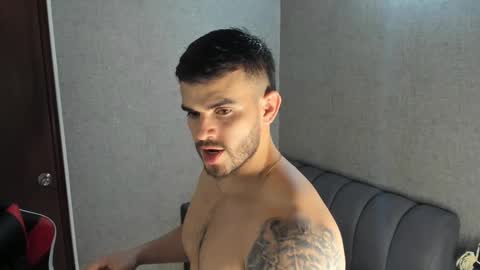 ricardogonzalez666 online show from January 15, 2025, 4:04 am