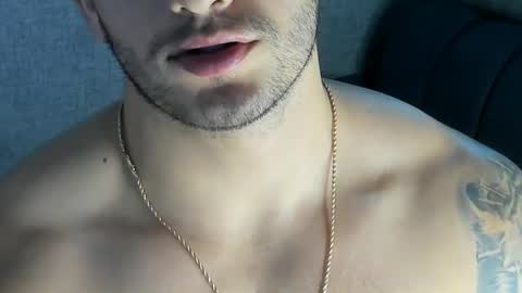 ricardogonzalez666 online show from February 8, 2025, 2:36 am