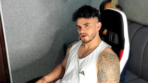 ricardogonzalez666 online show from October 21, 2025, 9:48 pm