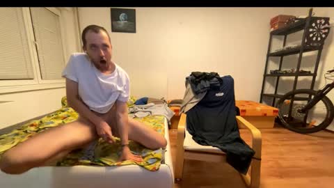 ricciardio online show from October 5, 2025, 6:39 pm