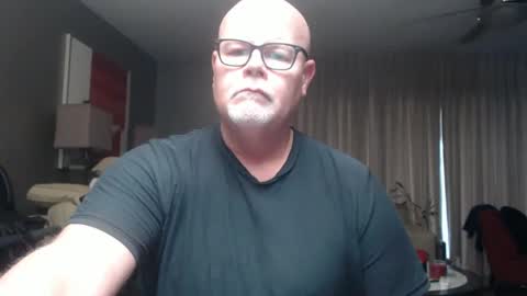 Snapshot of rich32937 chatting on December 27, 2024, 8:18 pm rich32937 online show from December 27, 2024, 8:18 pm