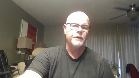 Snapshot of rich32937 chatting on November 17, 2025, 6:03 pm rich32937 online show from November 17, 2025, 6:03 pm