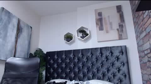 richar_voller online show from December 18, 2024, 2:28 pm