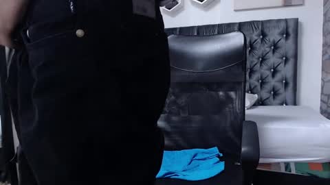 richar_voller online show from January 3, 2025, 2:30 pm