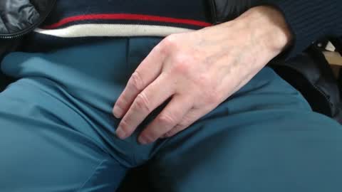 richarder7 online show from December 12, 2024, 11:07 am