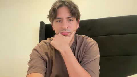 Snapshot of richisex22 chatting on May 2, 2026, 10:15 pm richisex22 online show from May 2, 2026, 10:15 pm