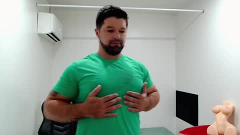 Snapshot of richrolland chatting on December 17, 2025, 8:15 pm Rickseduction online show from December 17, 2025, 8:15 pm