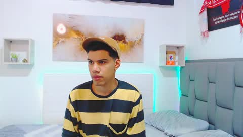 Snapshot of rickii_hot chatting on April 3, 2026, 4:38 pm Ricki online show from April 3, 2026, 4:38 pm