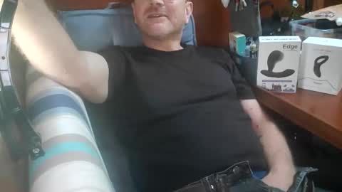 Snapshot of rickitou chatting on April 3, 2026, 7:17 am FireLion online show from April 3, 2026, 7:17 am