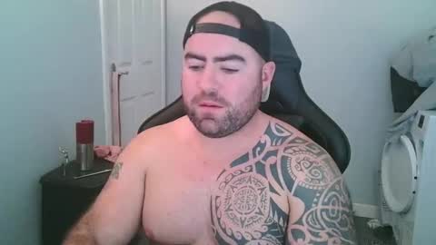 ricky1991j online show from November 10, 2025, 1:43 pm