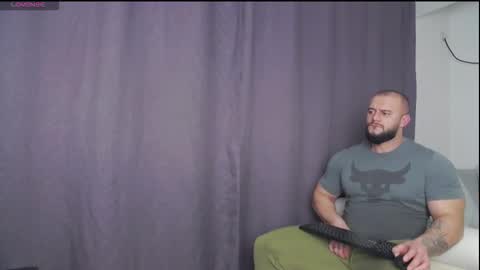 rickymiami1 online show from December 1, 2025, 6:35 pm