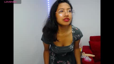 Snapshot of ricura_mily chatting on December 28, 2024, 2:43 am milena online show from December 28, 2024, 2:43 am