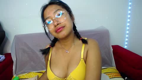 Snapshot of ricura_mily chatting on January 24, 2025, 2:49 am milena online show from January 24, 2025, 2:49 am
